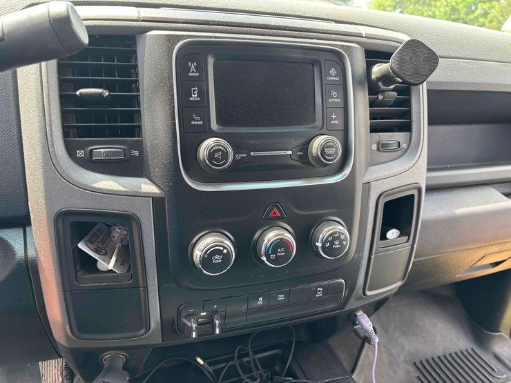 2017-dodge-ram-2500-image-12