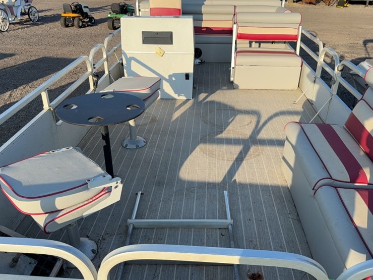 #3057-•-1994-weeres-sundeck-240-24'-pontoon-boat-image-15