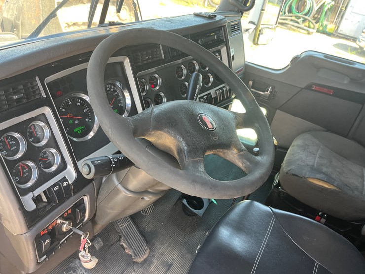 2006-kenworth-t600-image-23