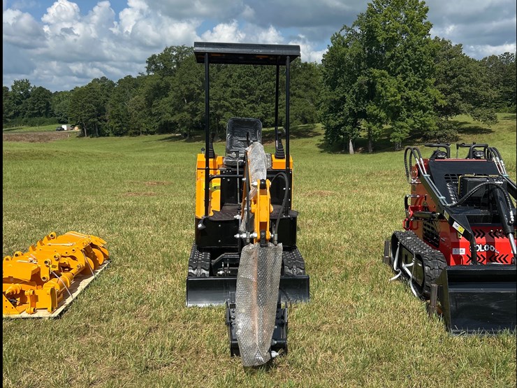 #145-•-vicsec-mini-excavator-image-7