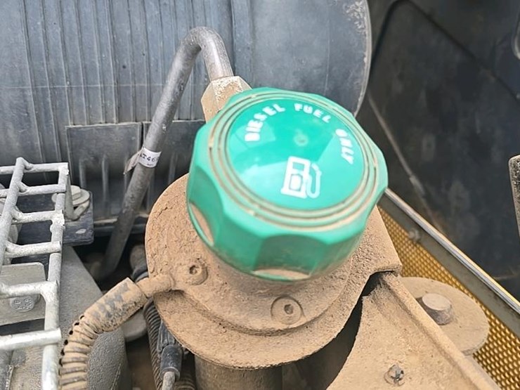 2018-deere-333g-image-11