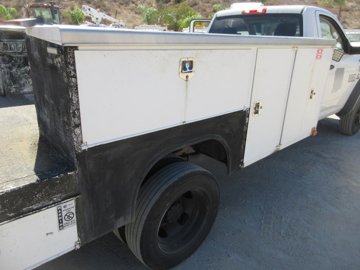 2018-dodge-ram-5500hd-image-16