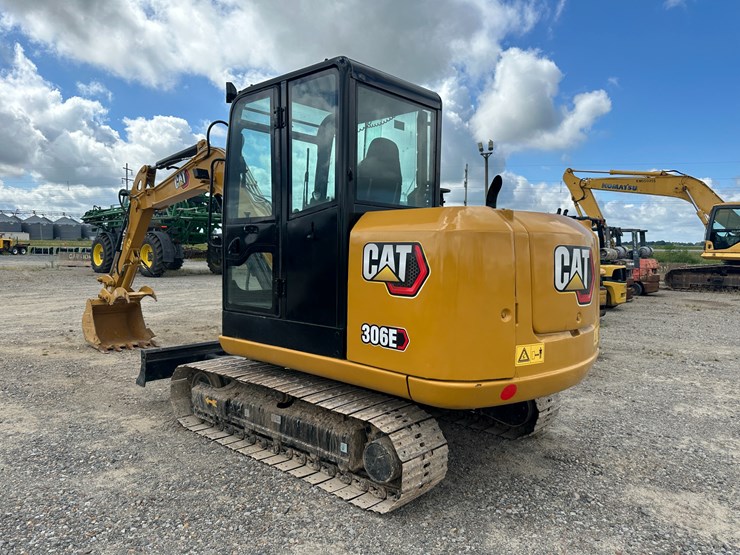 2015-caterpillar-306e-image-4