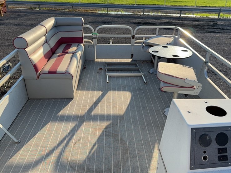 #3057-•-1994-weeres-sundeck-240-24'-pontoon-boat-image-19