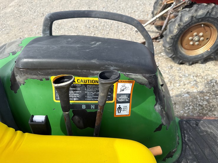 john-deere-4200-image-23