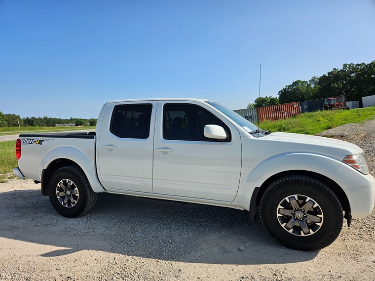 2016-nissan-frontier-image-21