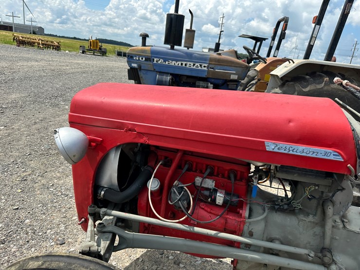 massey-ferguson-30-image-19