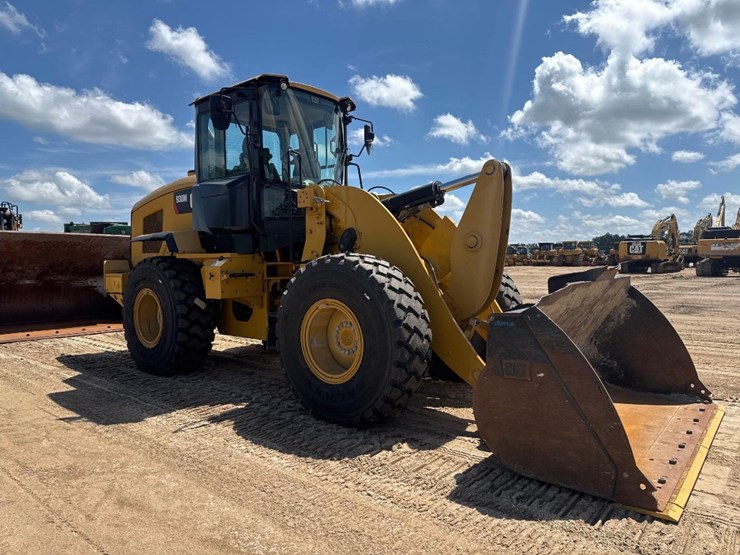 2019-caterpillar-930m-image-4