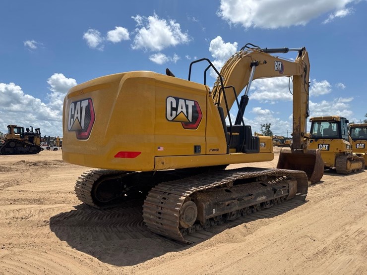 2020-caterpillar-326-image-6