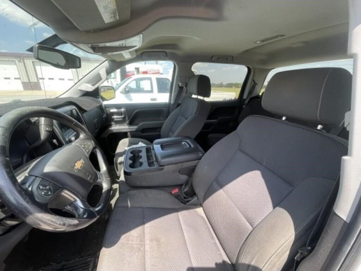 2015-chevrolet-silverado-1500-lt-image-24