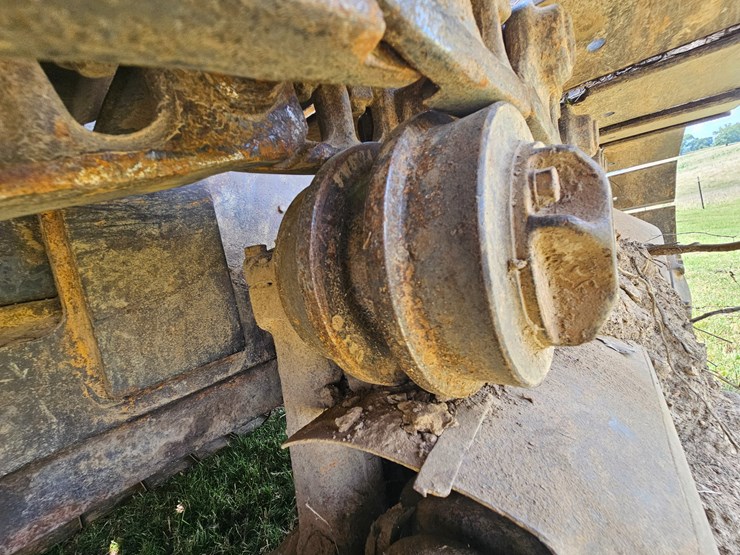 caterpillar-d4d-image-69