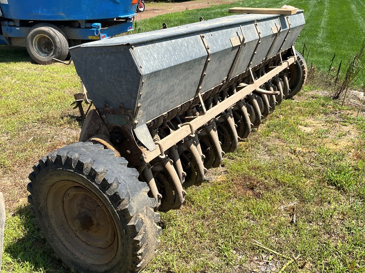 john-deere-10-image-3