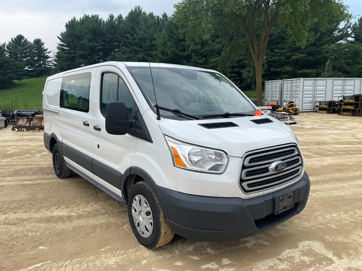 2015-ford-transit-image-3