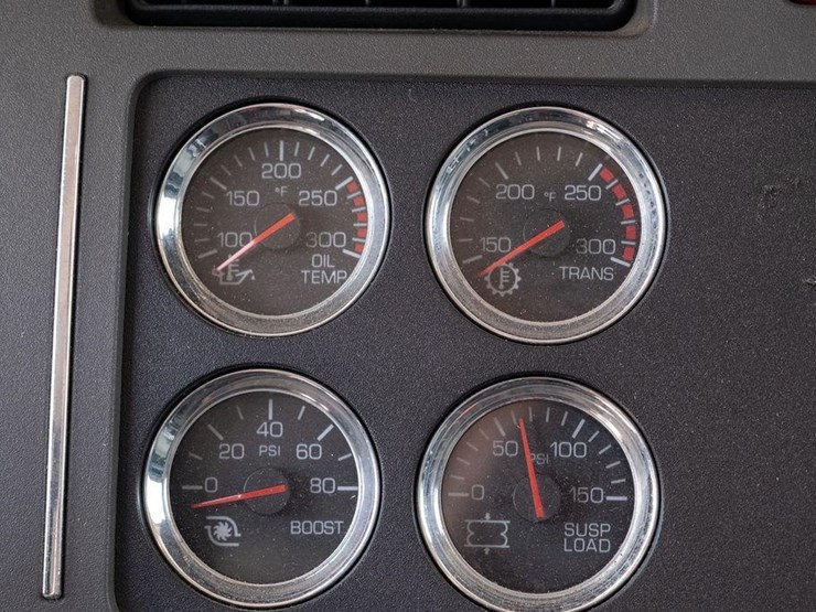 2018-kenworth-t880-image-120
