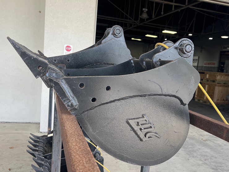 #19-•-24-in-tag-digging-bucket-for-yanmar-image-2