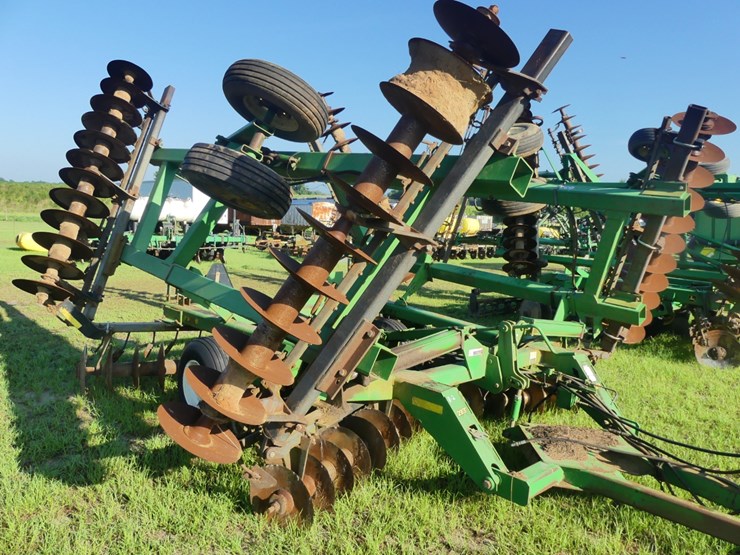 john-deere-637-image-3