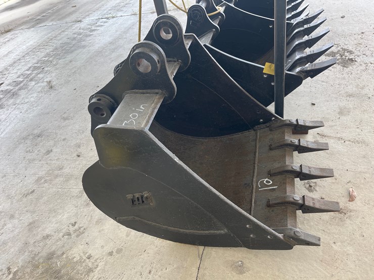#12-•-tag-30-inch-digging-bucket-for-yanmar-image-2
