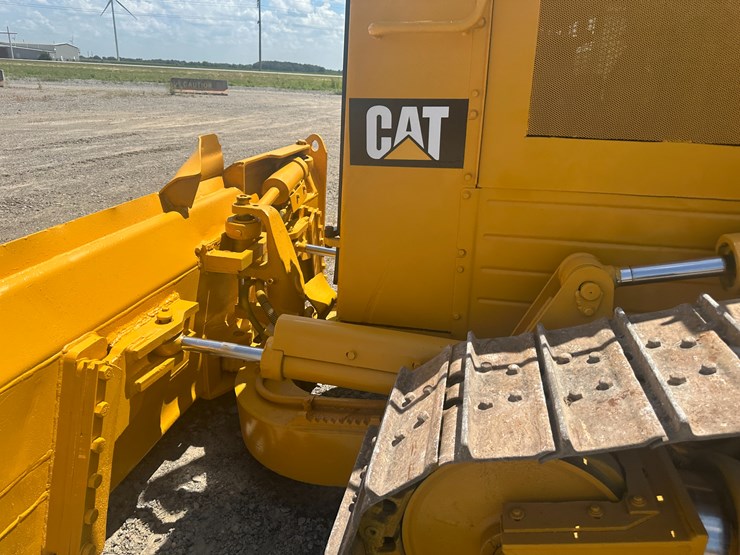 caterpillar-d4h-image-31