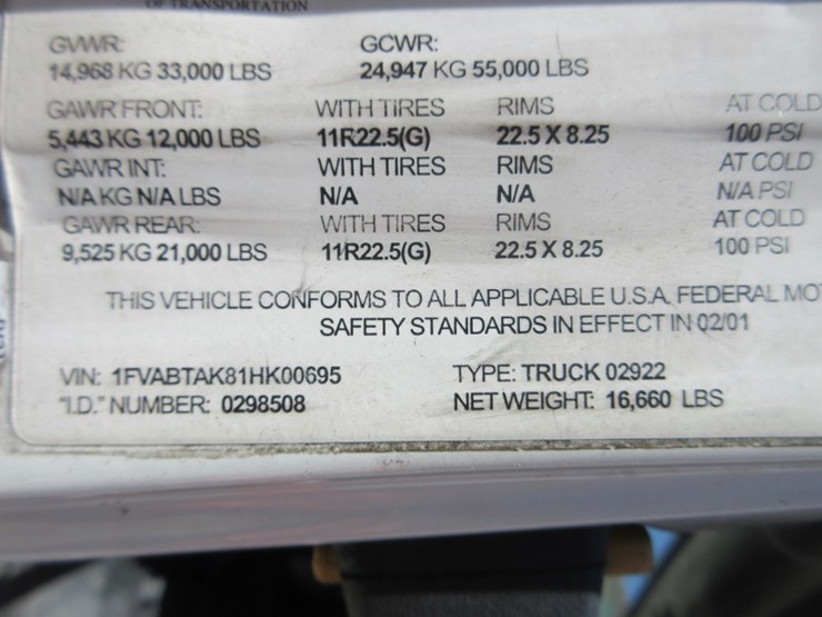 2001-freightliner-fl70-image-24