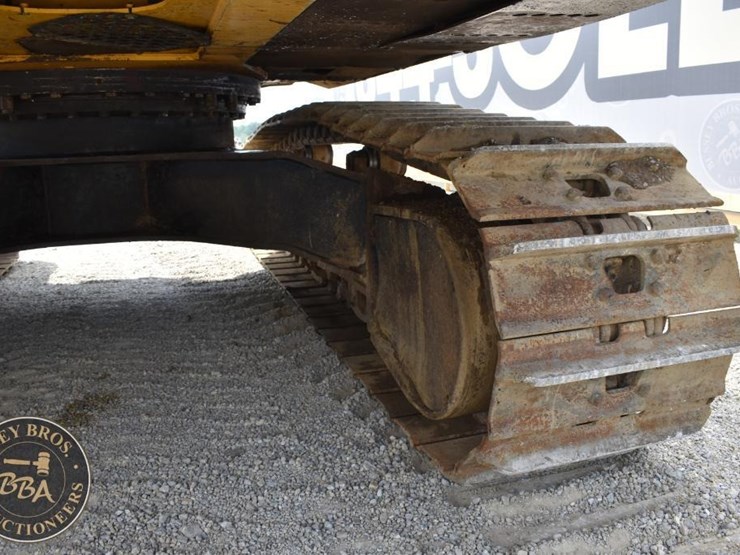 2013-deere-350g-lc-image-60
