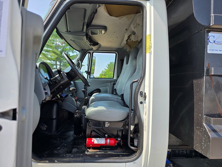 2007-international-durastar-4300-image-77