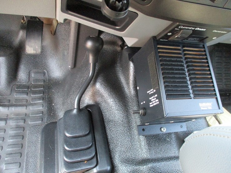 2015-ford-f550-xl-sd-image-9