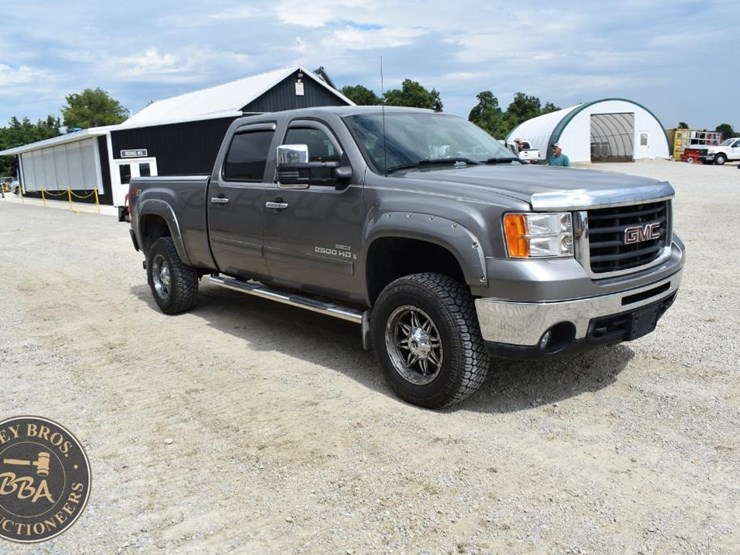 2007-gmc-sierra-2500-image-30