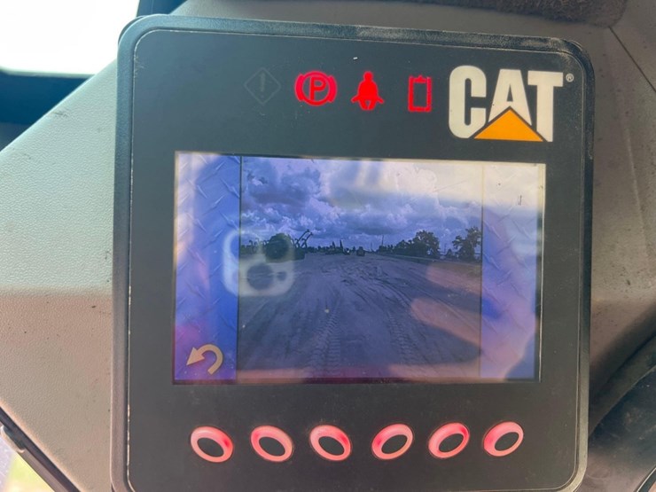 2016-caterpillar-262d-image-26