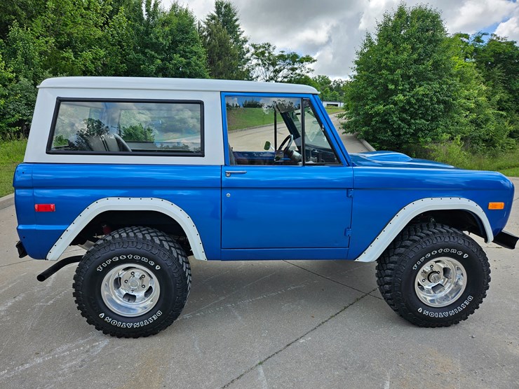 1974-ford-bronco-image-31
