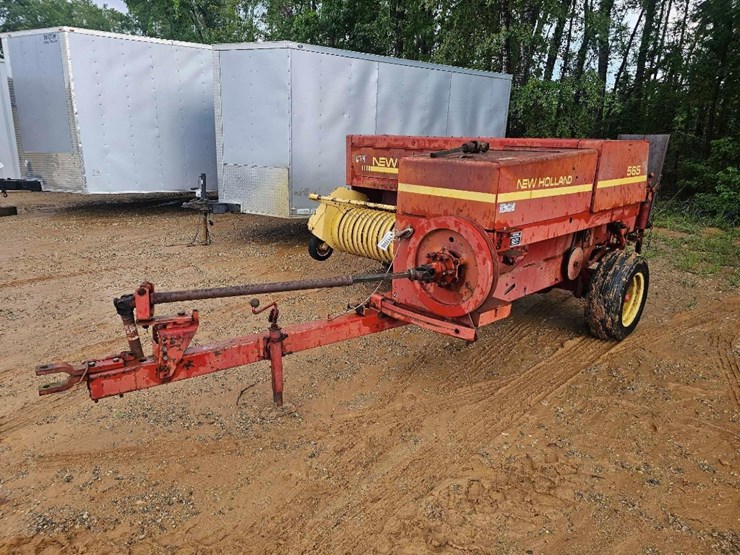 new-holland-565-image-2