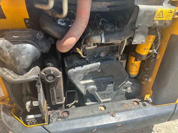 jcb-320t-image-35