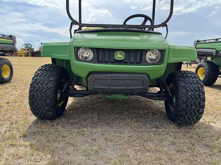 john-deere-gator-image-3