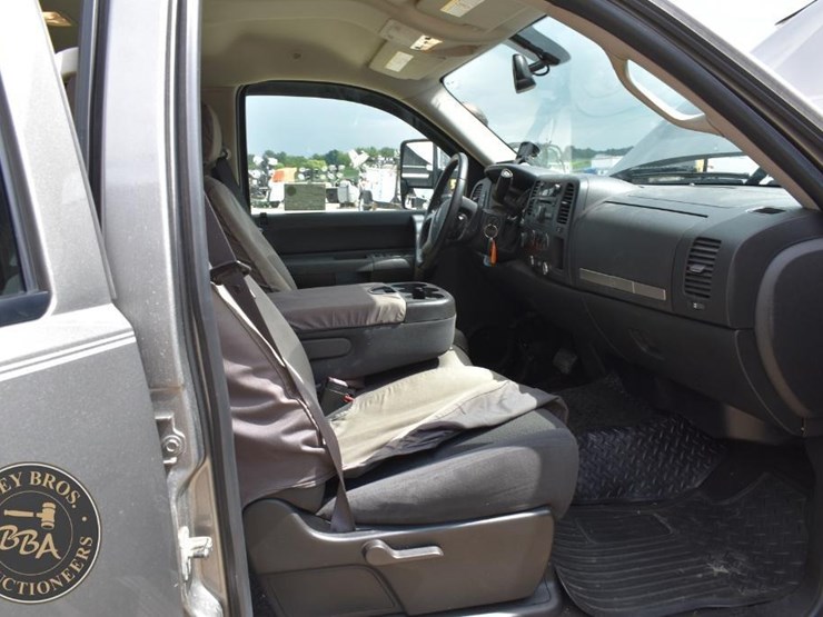 2007-gmc-sierra-2500-image-60