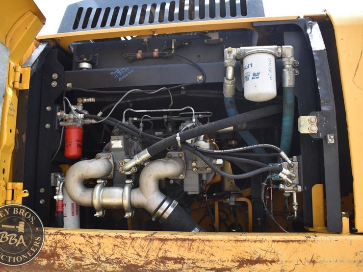 2013-deere-350g-lc-image-64