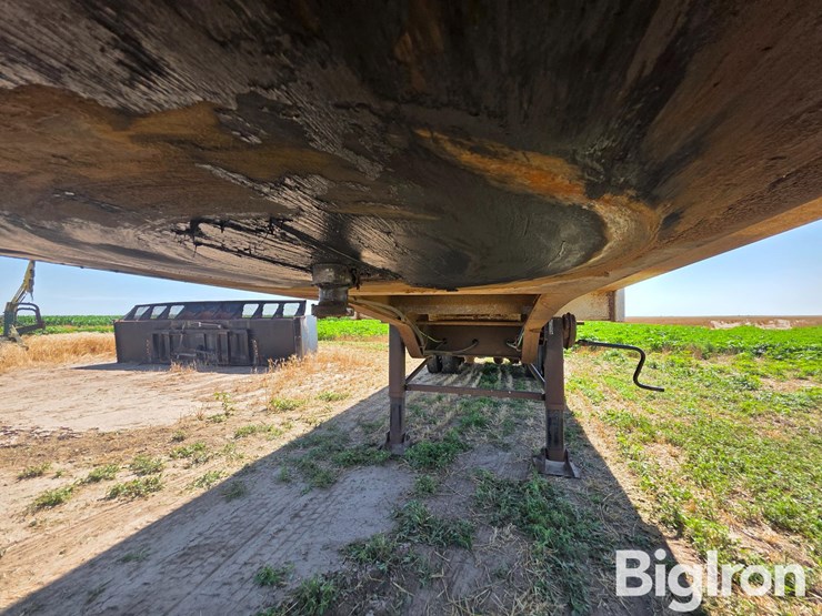 2009-courtney-berg-t/a-end-dump-silage-trailer-image-9