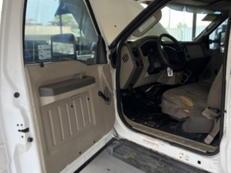 2008-ford-f450-image-34