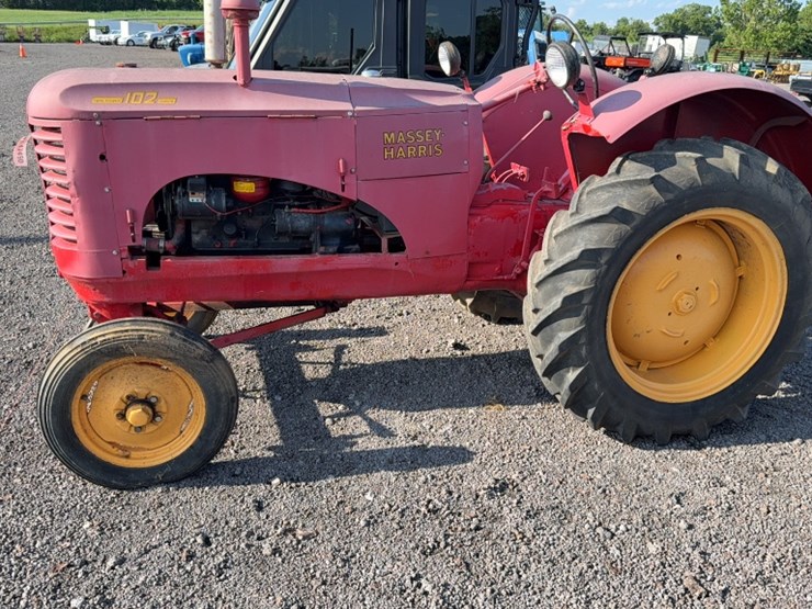 massey-ferguson-102-image-13