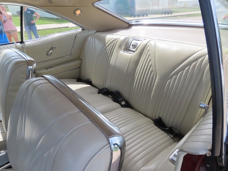 1965-chevrolet-impala-ss-image-35