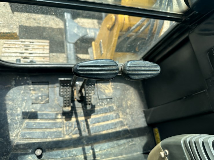 2015-caterpillar-306e-image-56