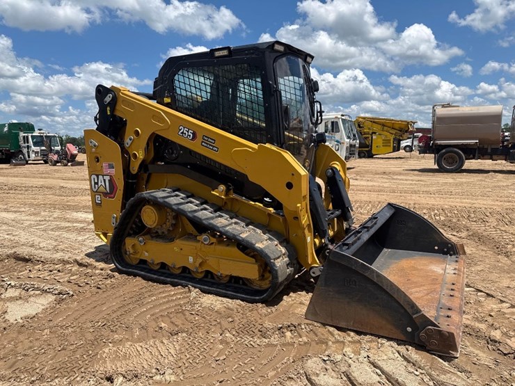 2024-caterpillar-255-skid-steer-image-4