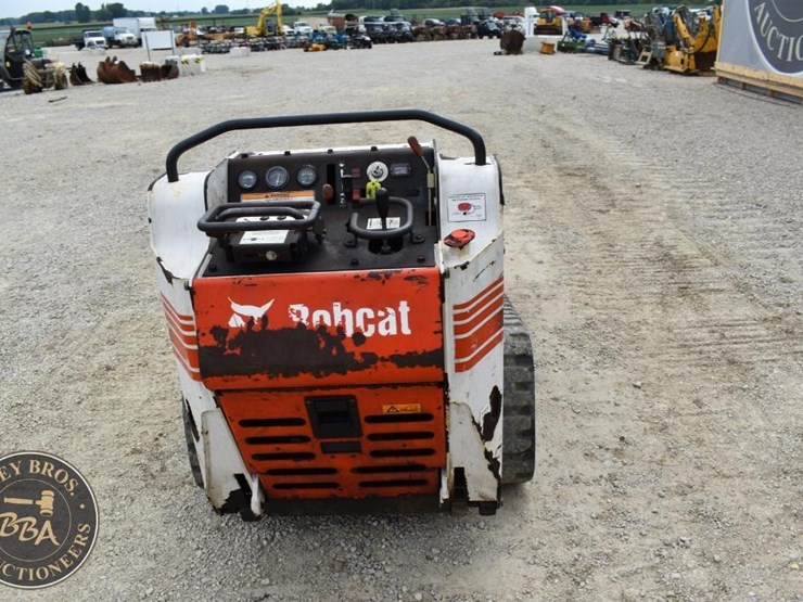 2005-bobcat-mt55-image-12