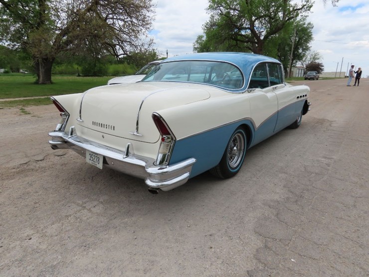 1956-buick-roadmaster-image-9