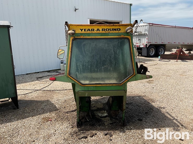 john-deere-year-round-cab-image-6