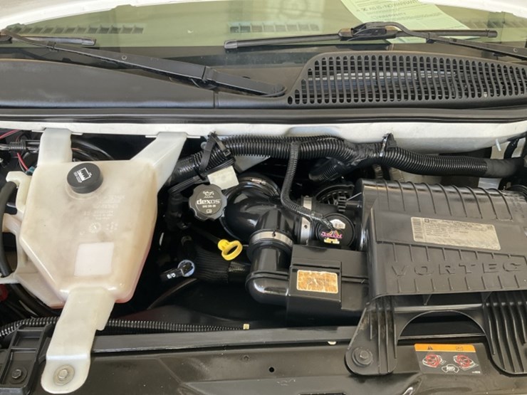 2014-chevrolet-express-1500-image-13
