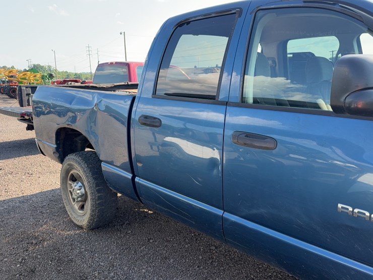 2003-dodge-2500-image-7