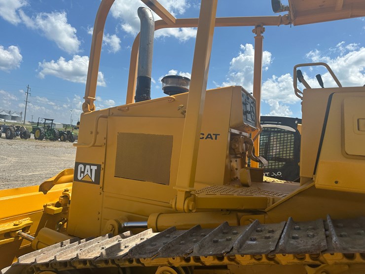 caterpillar-d4h-image-29