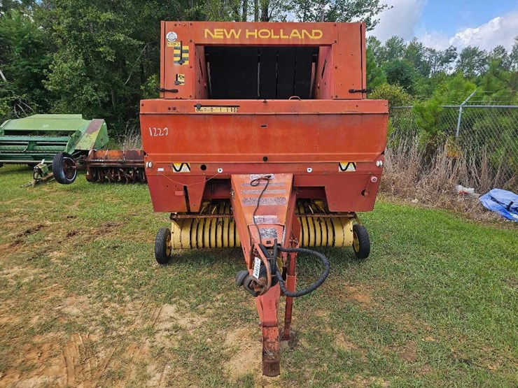 new-holland-640-image-7