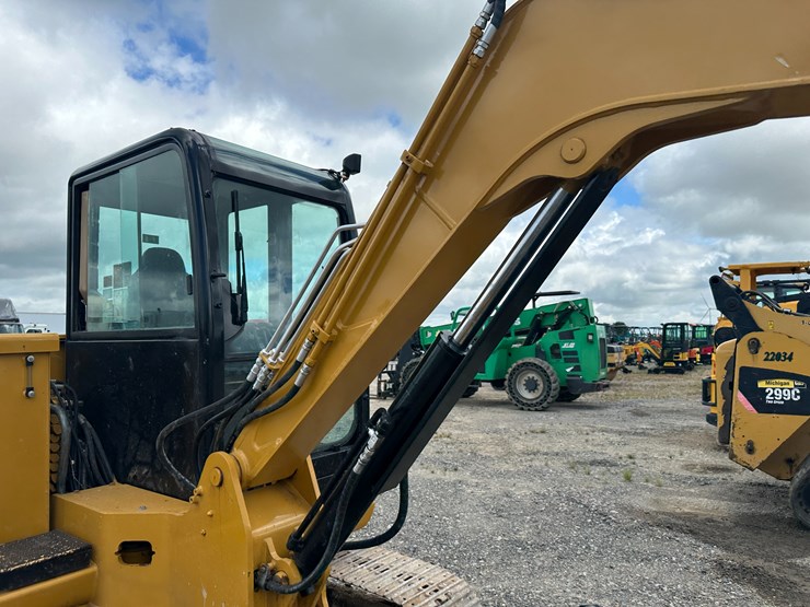 2015-caterpillar-306e-image-33