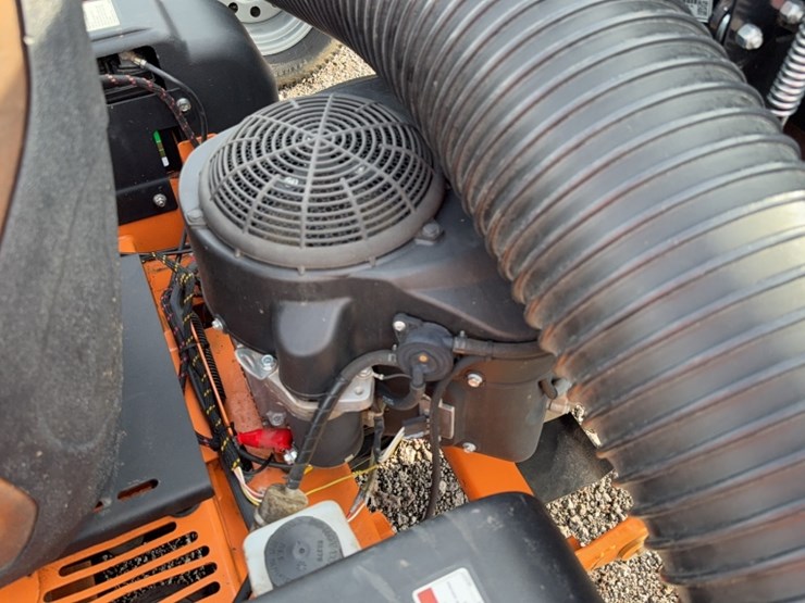 #3093-•-scag-liberty-z-zero-turn-mower-image-11