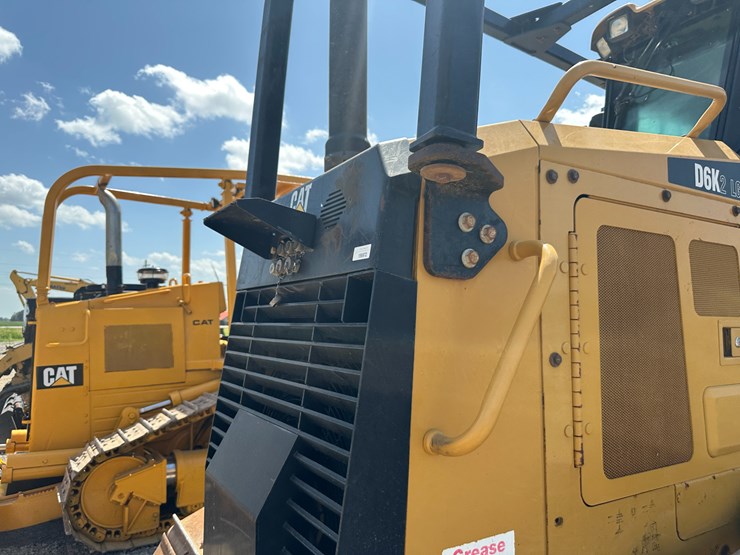 2017-caterpillar-d6k2-lgp-image-32